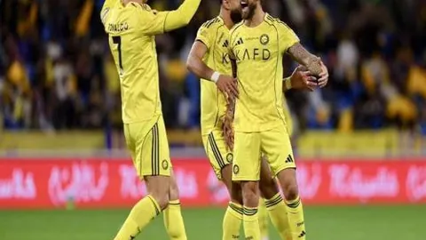 张玉宁积极寻求转会国安，国安俱乐部官方确认接受申请。