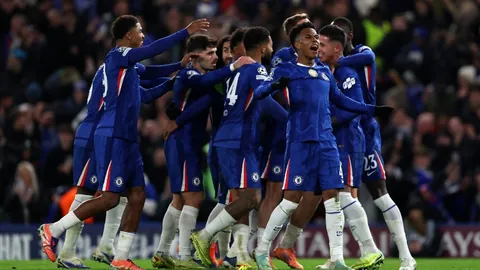 华子场尽显全能风采，库里点赞青春活力迷人